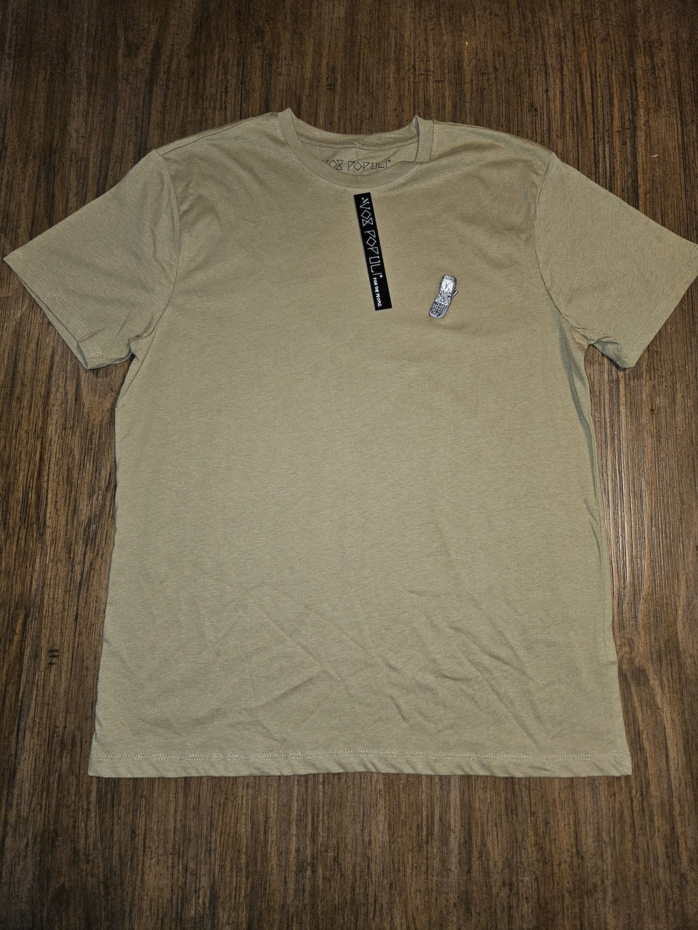 For the People Men's Short Sleeve Tee inTan with Chest Patch Cell Phone NWT